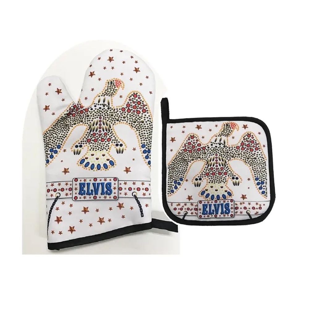 NWT Elvis Presley oven mitt and potholder white